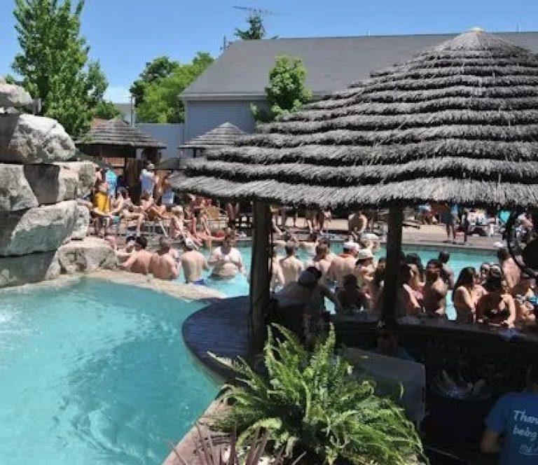 Mr Eds Bar The Place to Be! PutinBay Reservations PutinBay Bars