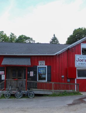 Joe’s Bar & Restaurant